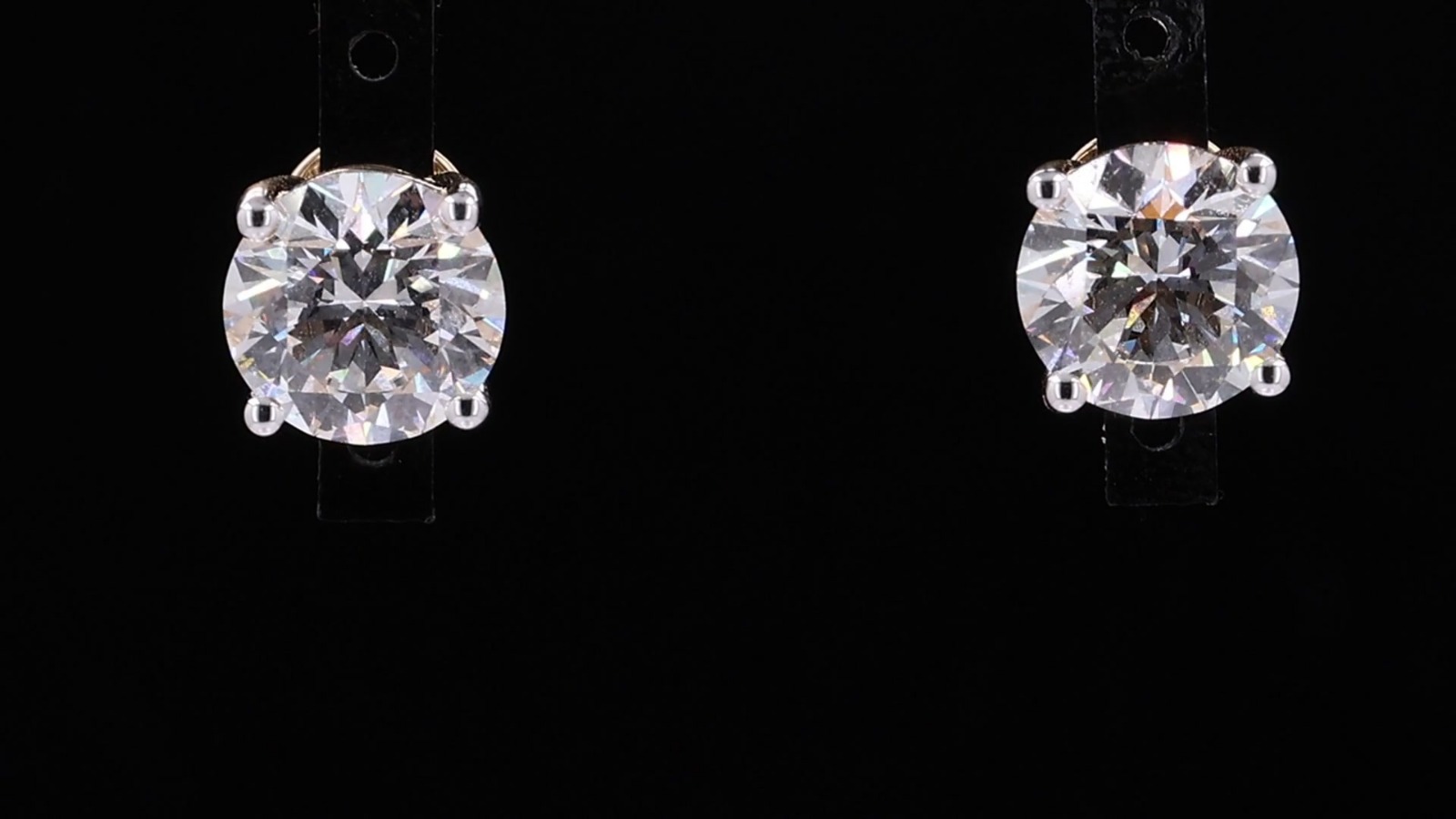 Round Brilliant Solitaire Tops